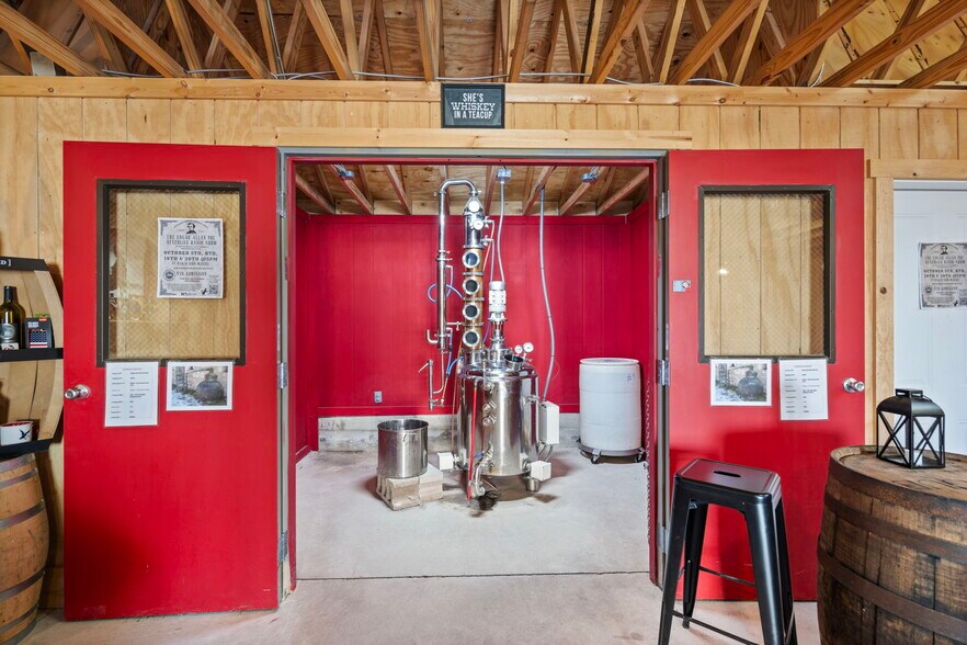 More Photos Of 4465 W Augusta Chatham Rd, Augusta Winery Vineyard For Sale