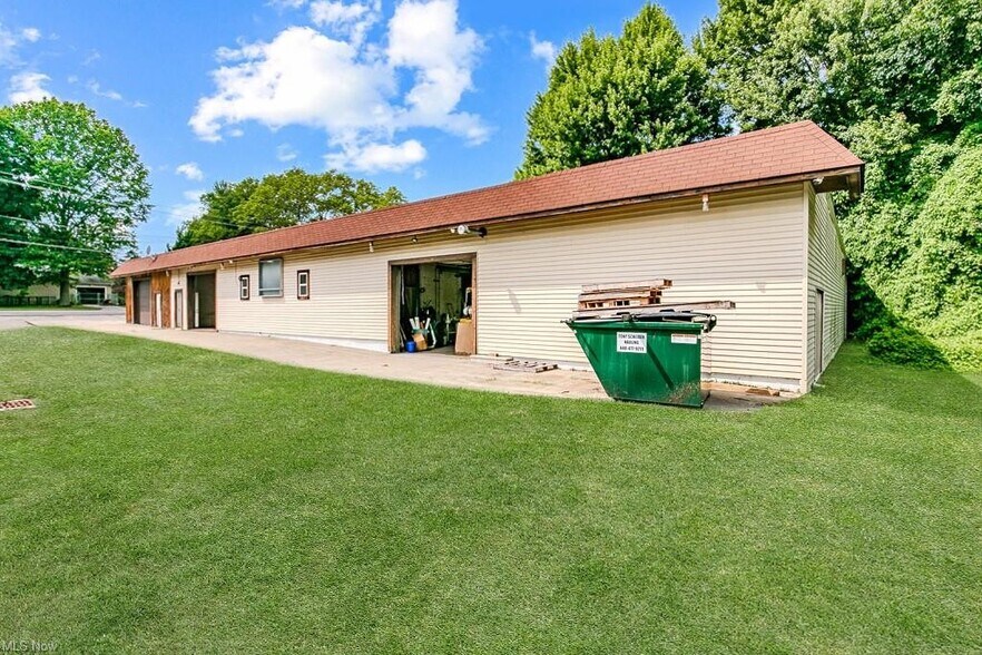 More Photos Of 20 Bowhall Rd, Painesville Warehouse For Sale