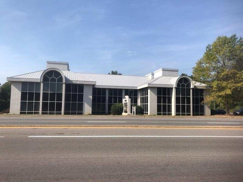 Primary Photo Of 2727 Electric Rd, Roanoke Office For Sale
