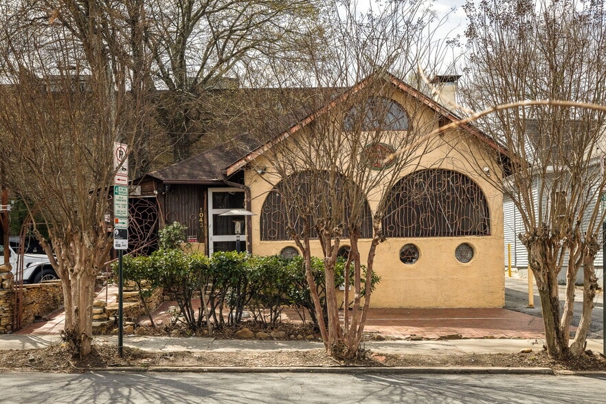 More Photos Of 1043 Greenwood Ave, Atlanta Restaurant For Sale