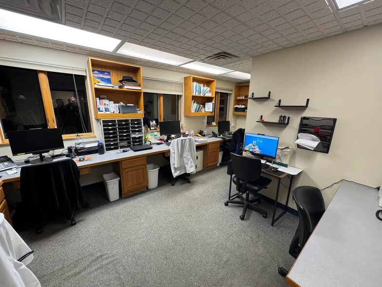 More Photos Of 6273 W River Rd NE, Belmont Veterinarian Kennel For Sale