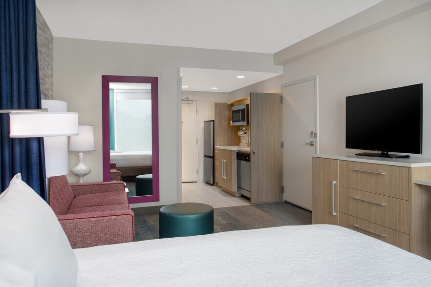 More Photos Of 14060 Emerald Coast Pkwy, Destin Hotel For Sale
