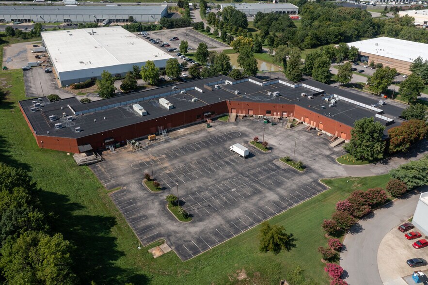More Photos Of 305 Tech Park Dr, La Vergne Flex For Sale