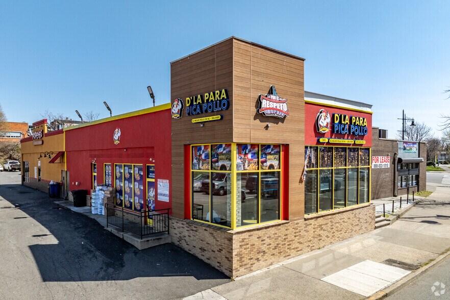 More Photos Of 237-251 Market St, Paterson Storefront Retail Office For Lease