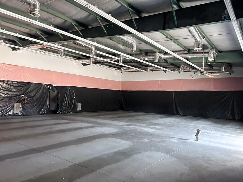 More Photos Of 38 W De Renne Ave, Savannah Storefront Retail Office For Sale