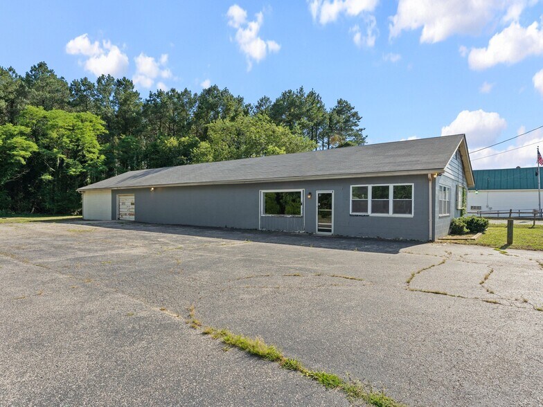 More Photos Of 15242 General Puller Hwy, Hardyville Freestanding For Sale
