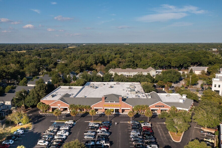 More Photos Of 730-760 Coleman Blvd, Mount Pleasant General Retail For Lease