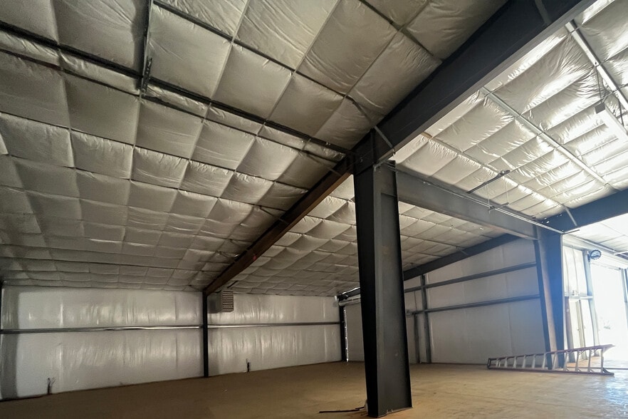 More Photos Of 670 Old Hull, Athens Flex For Lease