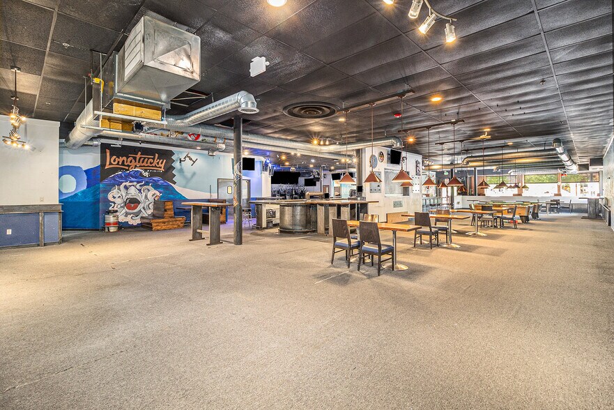 More Photos Of 380 Main St, Longmont Restaurant For Lease