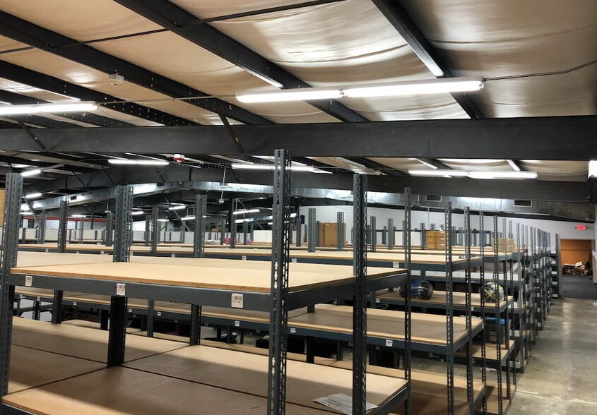 More Photos Of 121 S Lasalle St, Durham Warehouse For Lease