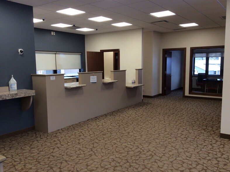More Photos Of 3151 S Service Dr, Red Wing Storefront Retail Office For Lease