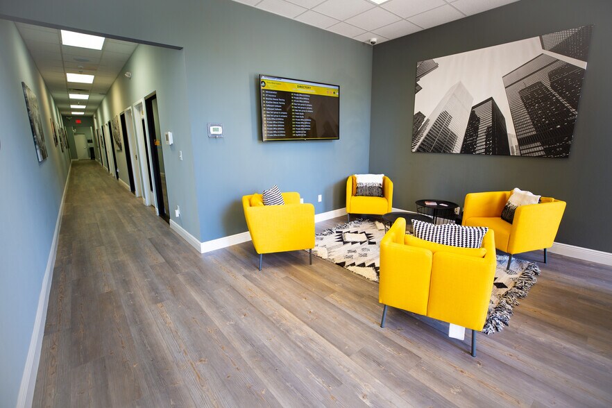 More Photos Of 2121 S Hiawasee Rd, Orlando Coworking Space
