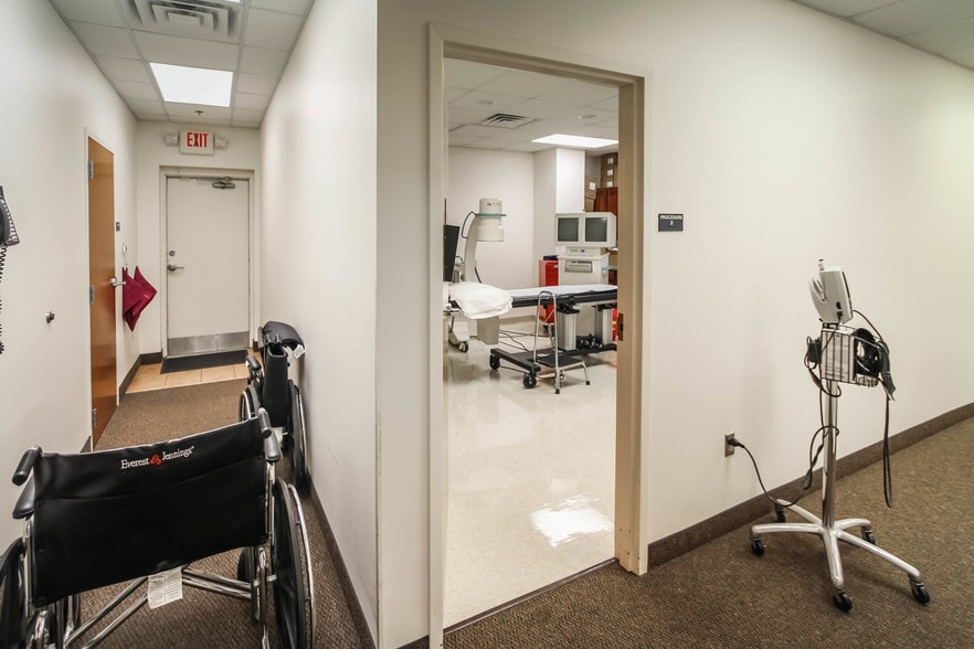 More Photos Of 3332 Villa Point, Owensboro Restaurant For Sale