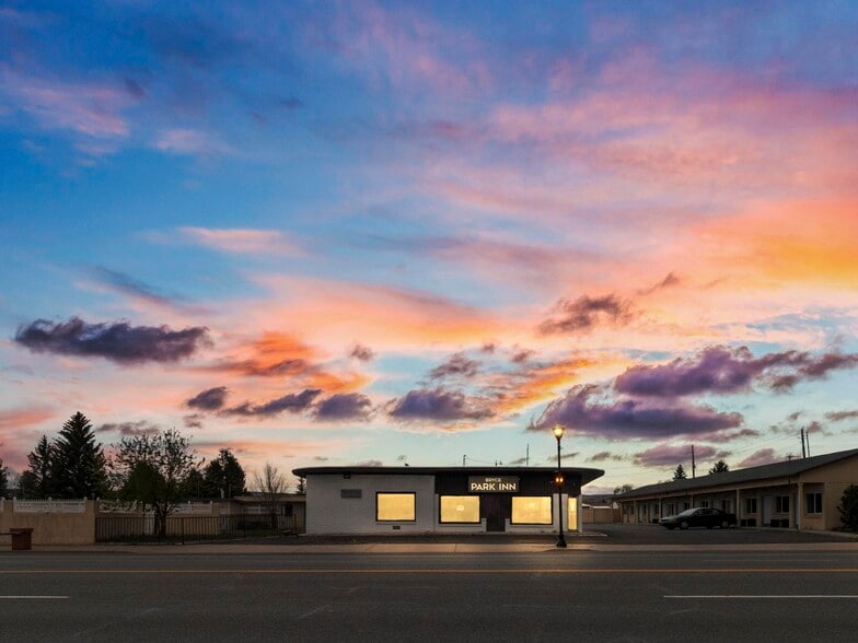 More Photos Of 180 E Center St, Panguitch Hotel For Sale