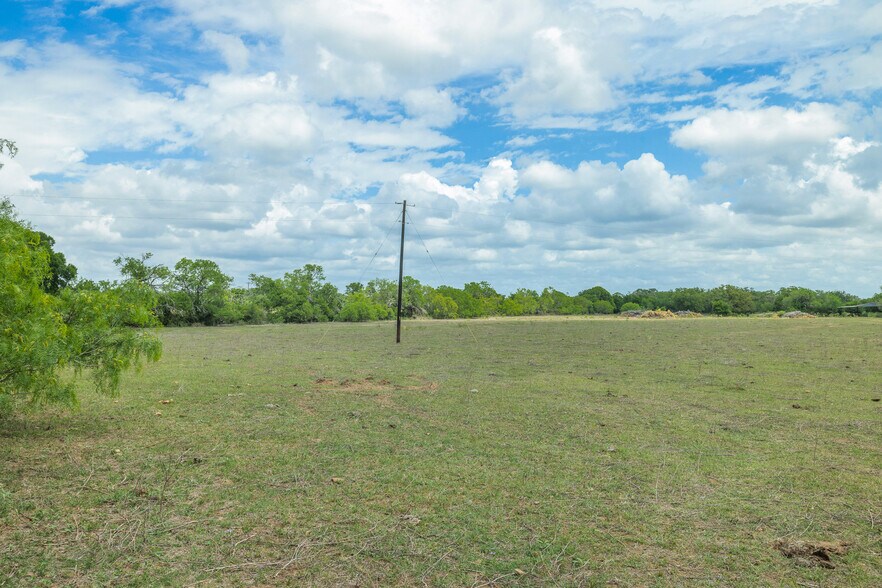 More Photos Of 9765 State Park Rd, Lockhart Land For Sale