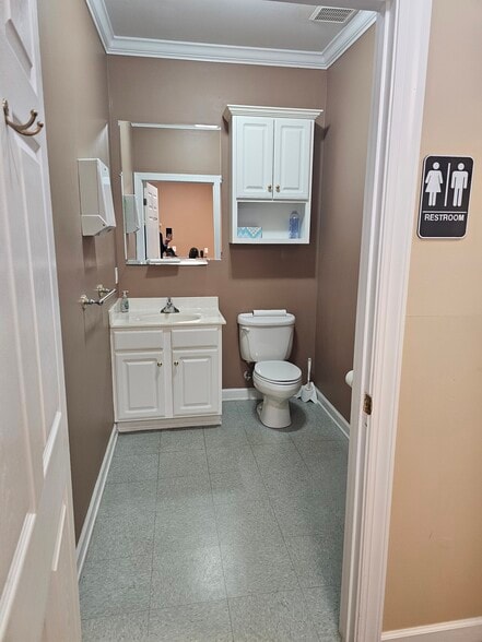 More Photos Of 316 W Millbrook Rd, Raleigh Office For Sale