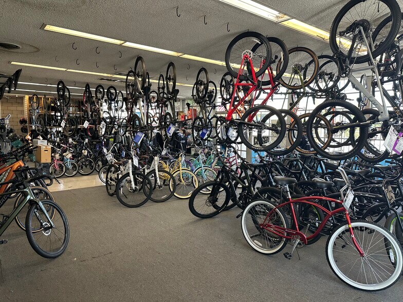 More Photos Of 451 N Harbor Blvd, La Habra Freestanding For Sale