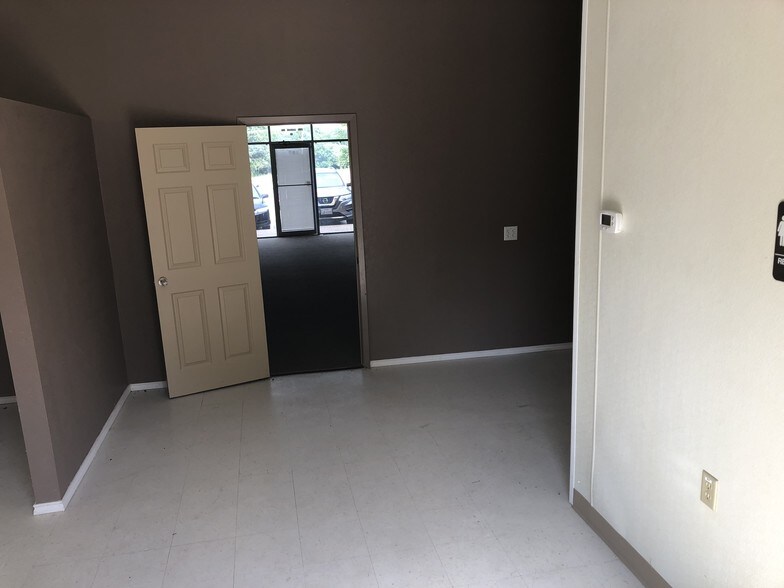 More Photos Of 2202 US Highway 380, Bridgeport Unknown For Lease