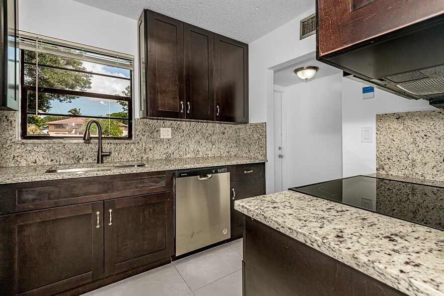 More Photos Of 11430-11442 NW 45th St, Coral Springs Apartments For Sale