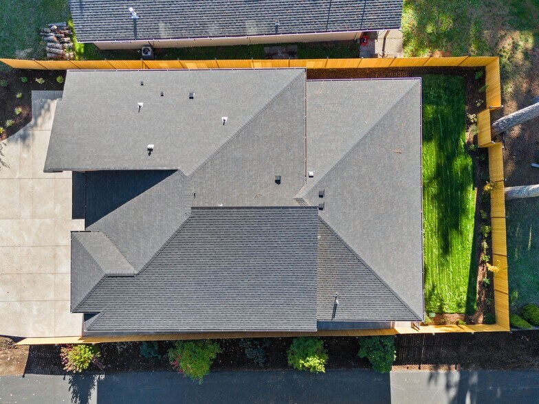 More Photos Of 1801 SE Brookwood Ave, Hillsboro Specialty For Sale