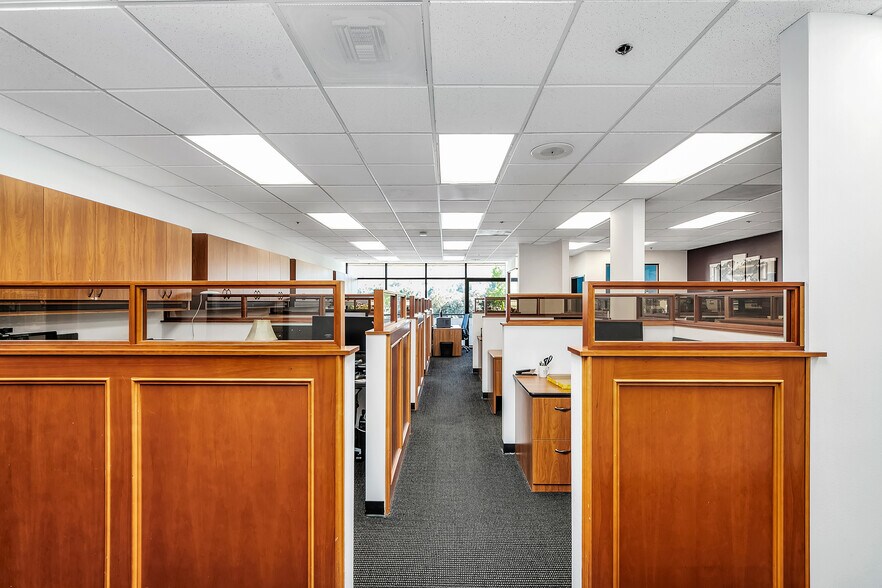 More Photos Of 2860 E Thousand Oaks Blvd, Thousand Oaks Office For Lease