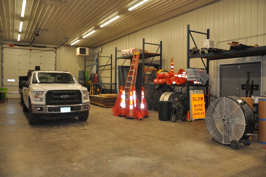 More Photos Of 23823-23865 67th Ave, Saint Cloud Light Distribution For Lease