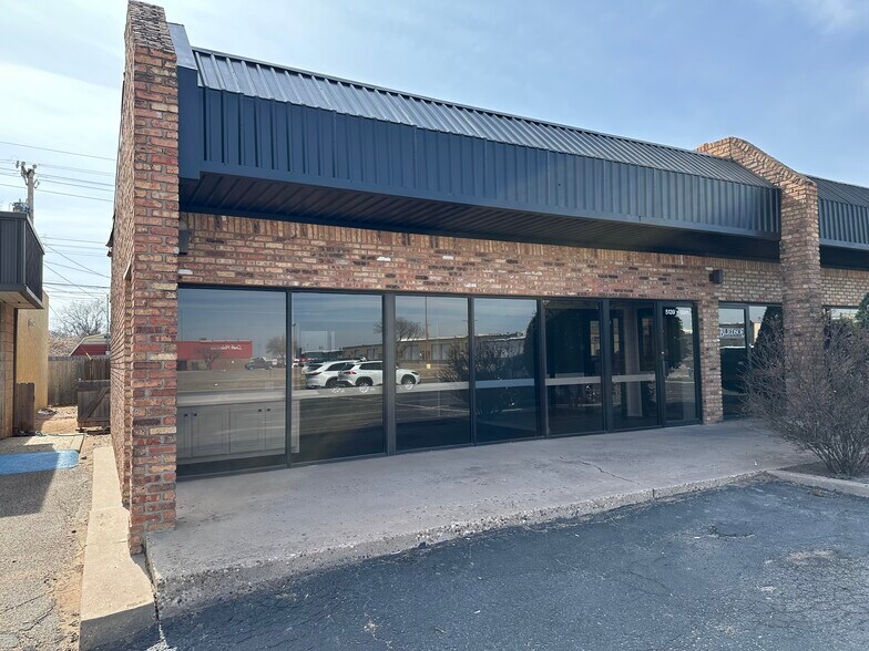 Primary Photo Of 5139-5147 69th St, Lubbock Office For Lease