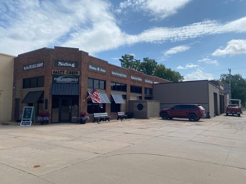 More Photos Of 301 N Washington Ave, Wellington General Retail For Sale