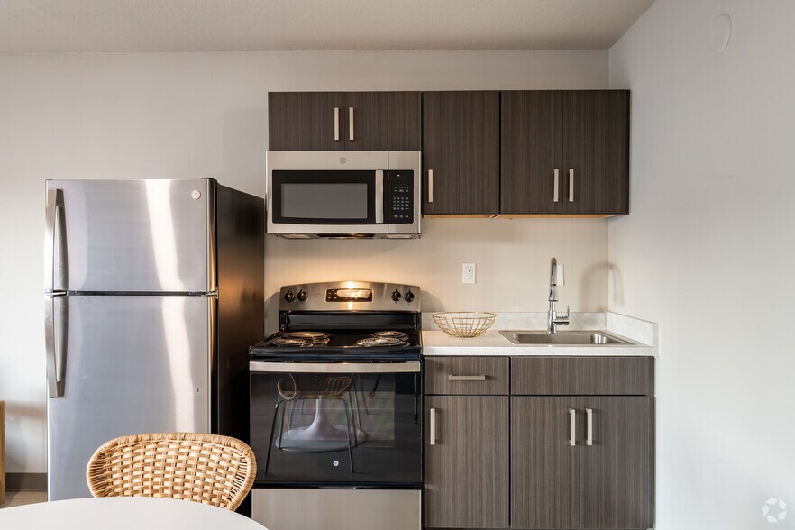 More Photos Of 34911 Van Dyke Ave, Sterling Heights Apartments For Lease