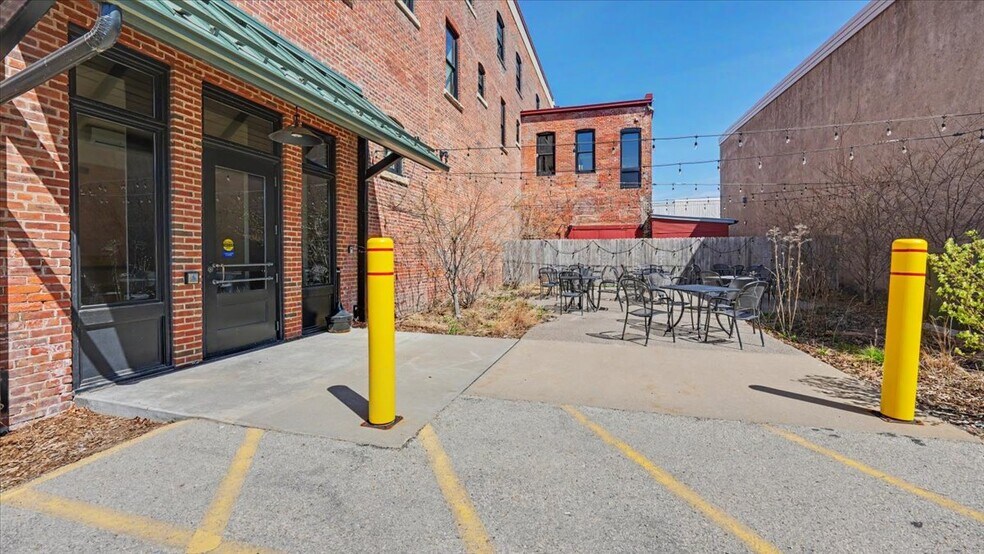More Photos Of 102 Walnut St, Winona Office Residential For Sale