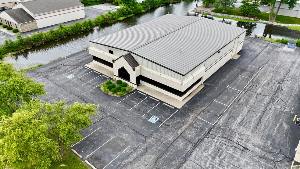 More Photos Of 5237 Commerce Cir, Indianapolis Warehouse For Sale