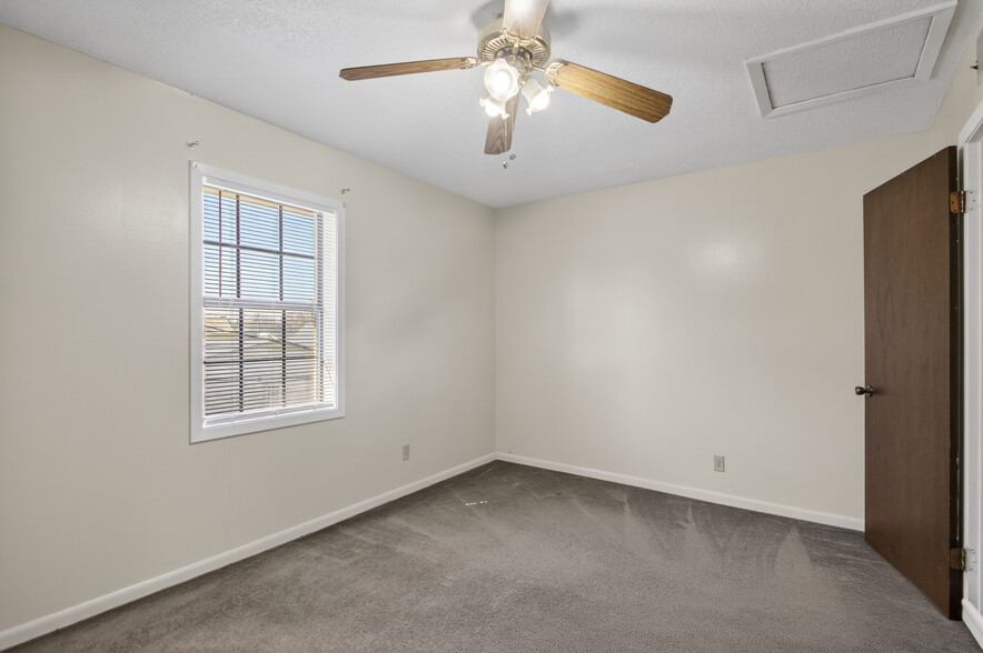 More Photos Of 701 E 4th St, Carlisle Apartments For Sale