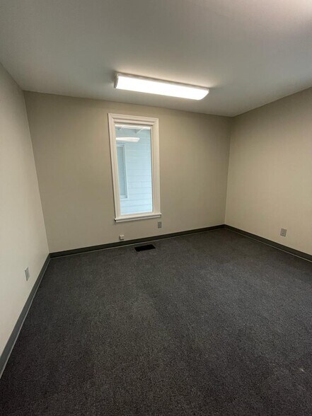 More Photos Of 280 Main St, Westminster Medical For Lease