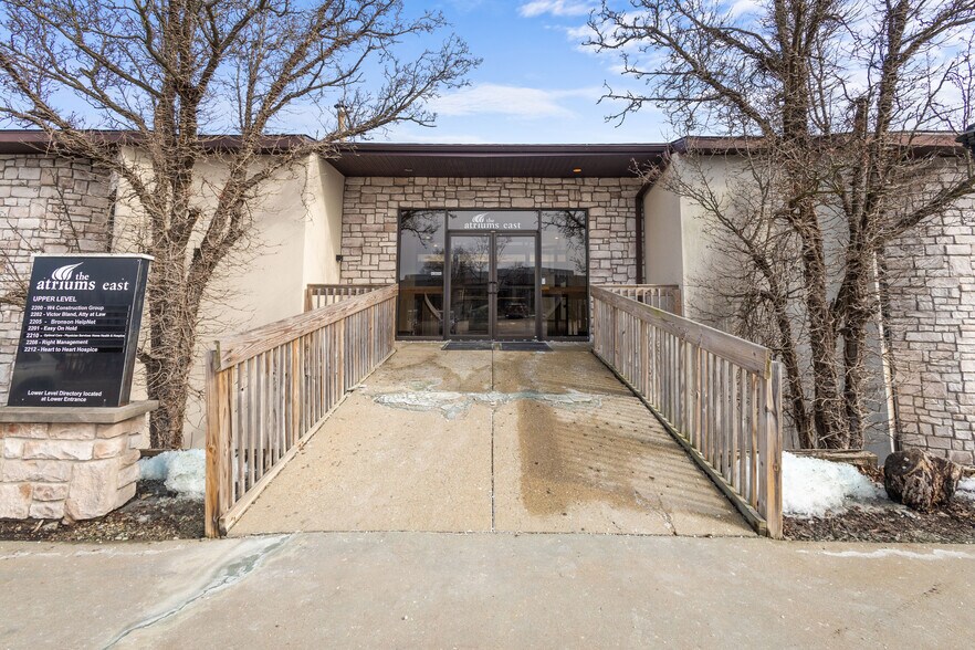 More Photos Of 4341 S Westnedge Ave, Kalamazoo Office For Lease