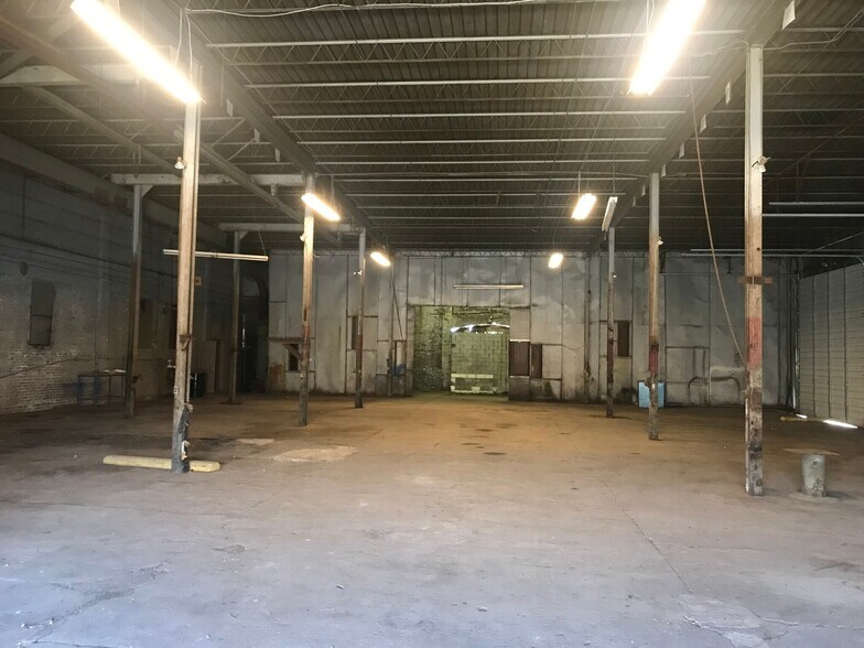 More Photos Of 147 Nebraska, Memphis Warehouse For Sale