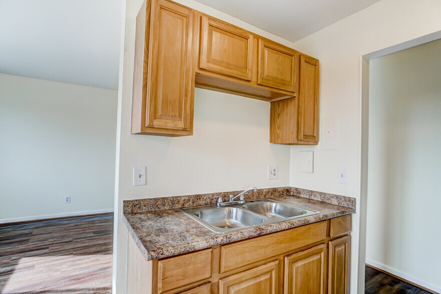 More Photos Of 1668 Glen Parker Ave, Cincinnati Multifamily For Sale