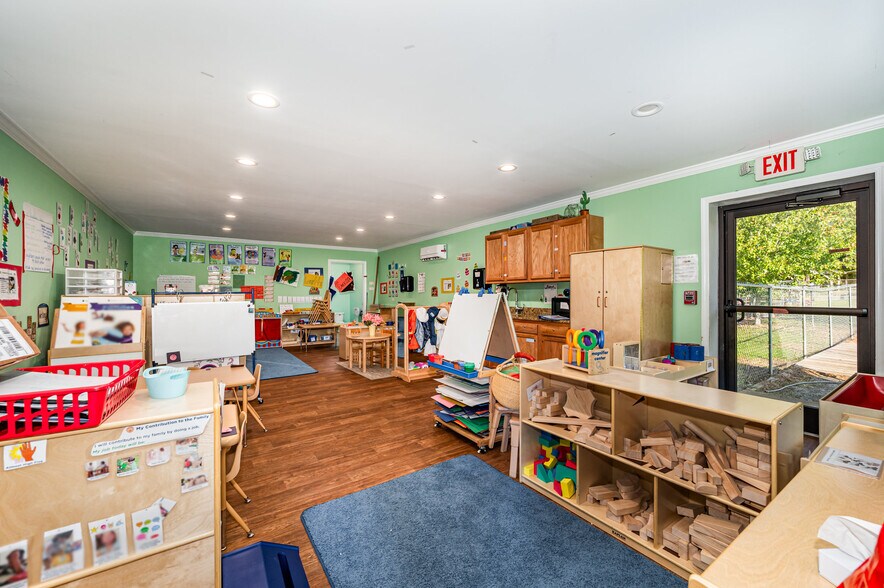 More Photos Of 1699 N Rocky River Rd, Lancaster Daycare Center For Sale