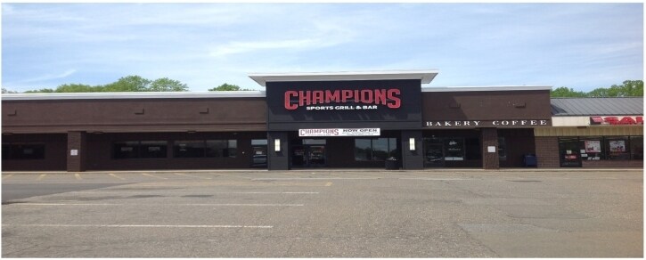 Primary Photo Of 74 Turnpike Sq, Milford Restaurant For Lease