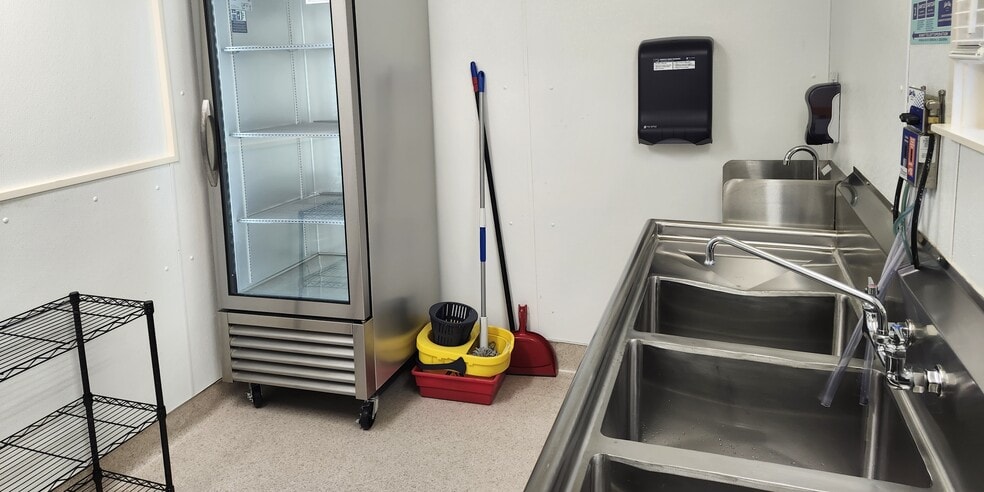 More Photos Of 72 Main St, Belvedere Tiburon Restaurant For Lease