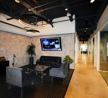 More Photos Of 25 S Arizona Pl, Chandler Office For Lease