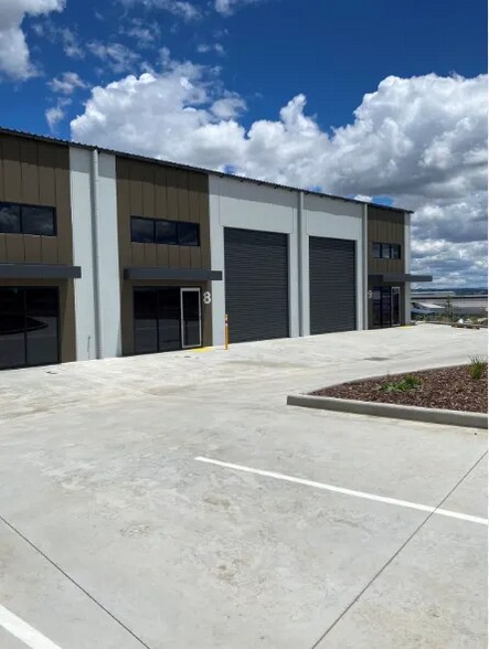 Primary Photo Of 10 Michigan Rd, Kelso Warehouse For Lease