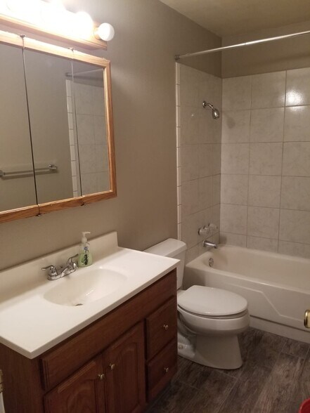 More Photos Of 4700 Falls View Ave, West Linn Apartments For Sale