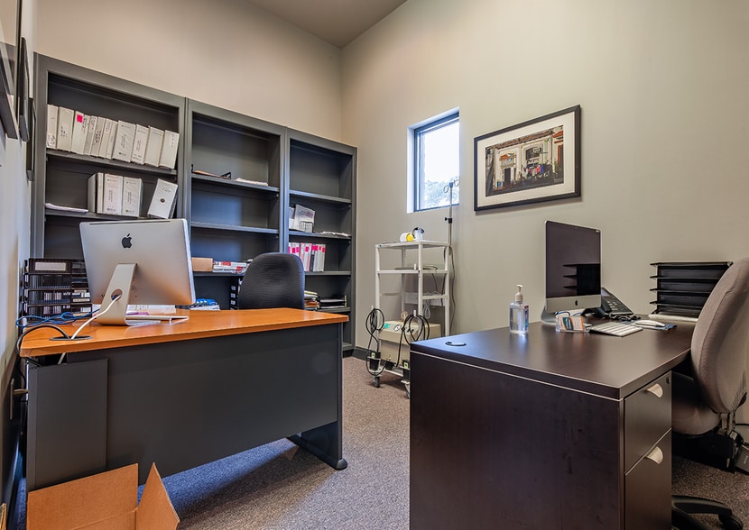 More Photos Of 335 Roselane St NW, Marietta Medical For Lease