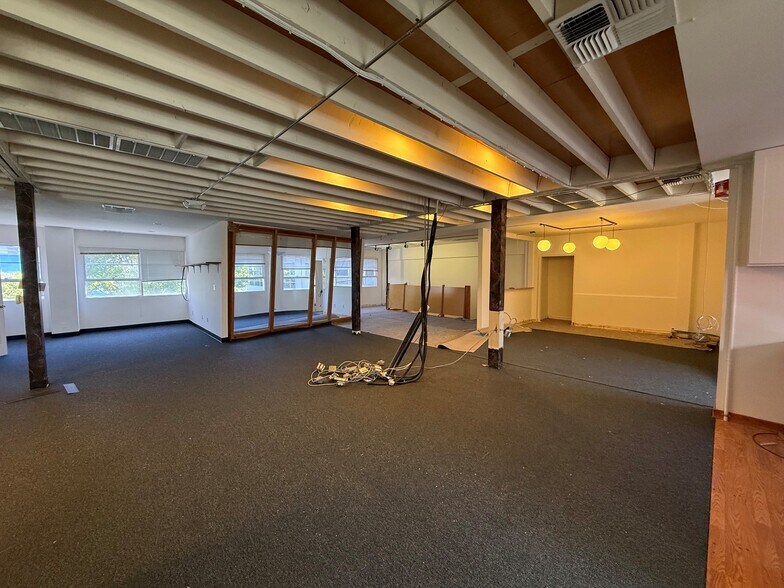 More Photos Of 300-500 Ben Franklin Ct, San Mateo Loft Creative Space For Lease