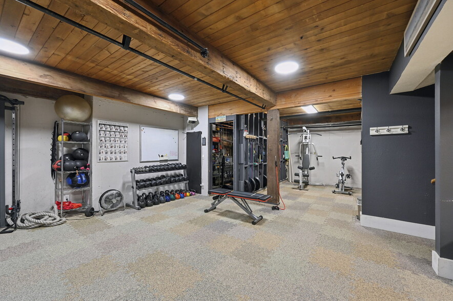 More Photos Of 2402 N Nevada Ave, Colorado Springs Freestanding For Sale