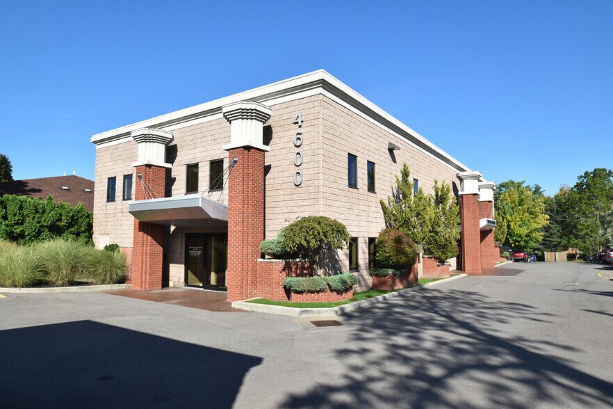 Primary Photo Of 4600 Main St, Buffalo Medical For Lease
