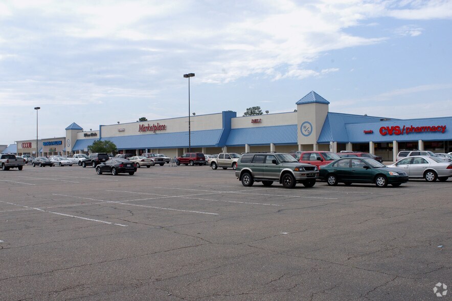 Primary Photo Of 2302 W Thomas St, Hammond Unknown For Lease