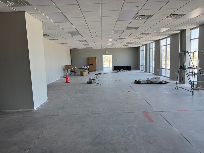 More Photos Of 4158 Links Dr, West Valley City Industrial For Lease
