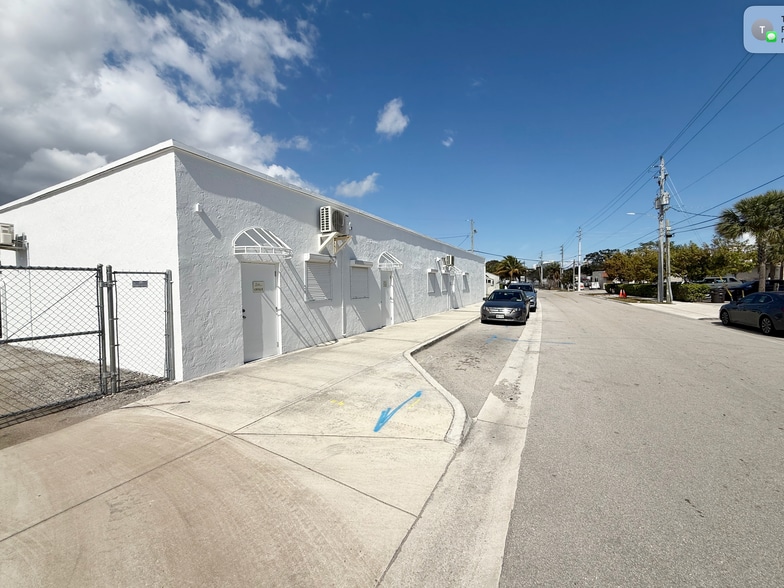 More Photos Of 1214 Roebuck Ct, West Palm Beach Warehouse For Lease