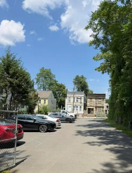 More Photos Of 519 Clinton Ave, Albany Office For Sale